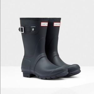 New✨ Women’s Hunter Navy Original Short Rain Boots